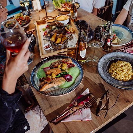 ウストカ Cristal Bed & Breakfast エクステリア 写真