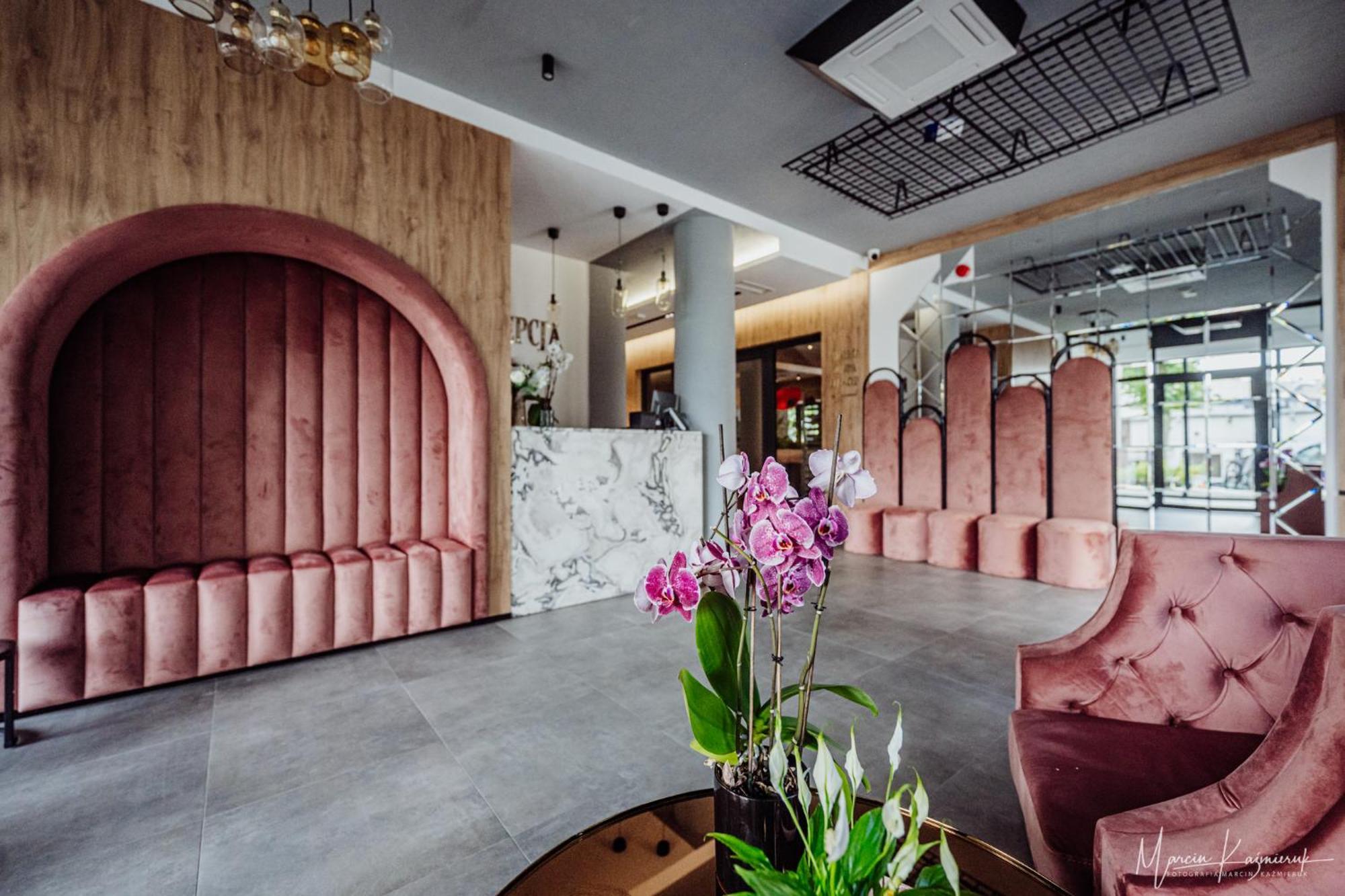 ウストカ Cristal Bed & Breakfast エクステリア 写真