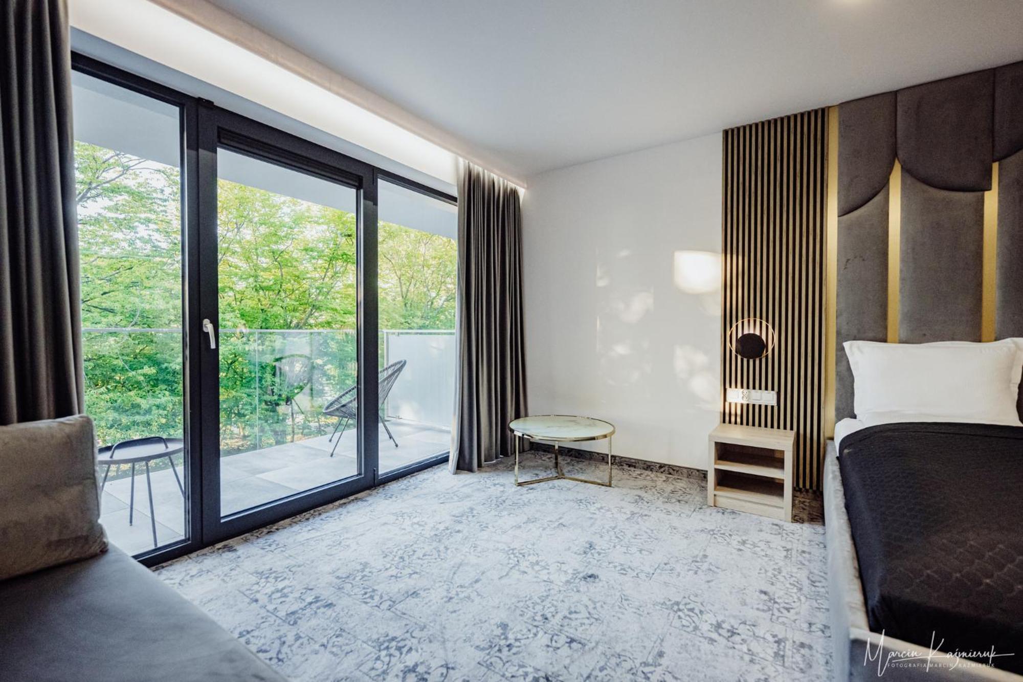 ウストカ Cristal Bed & Breakfast エクステリア 写真