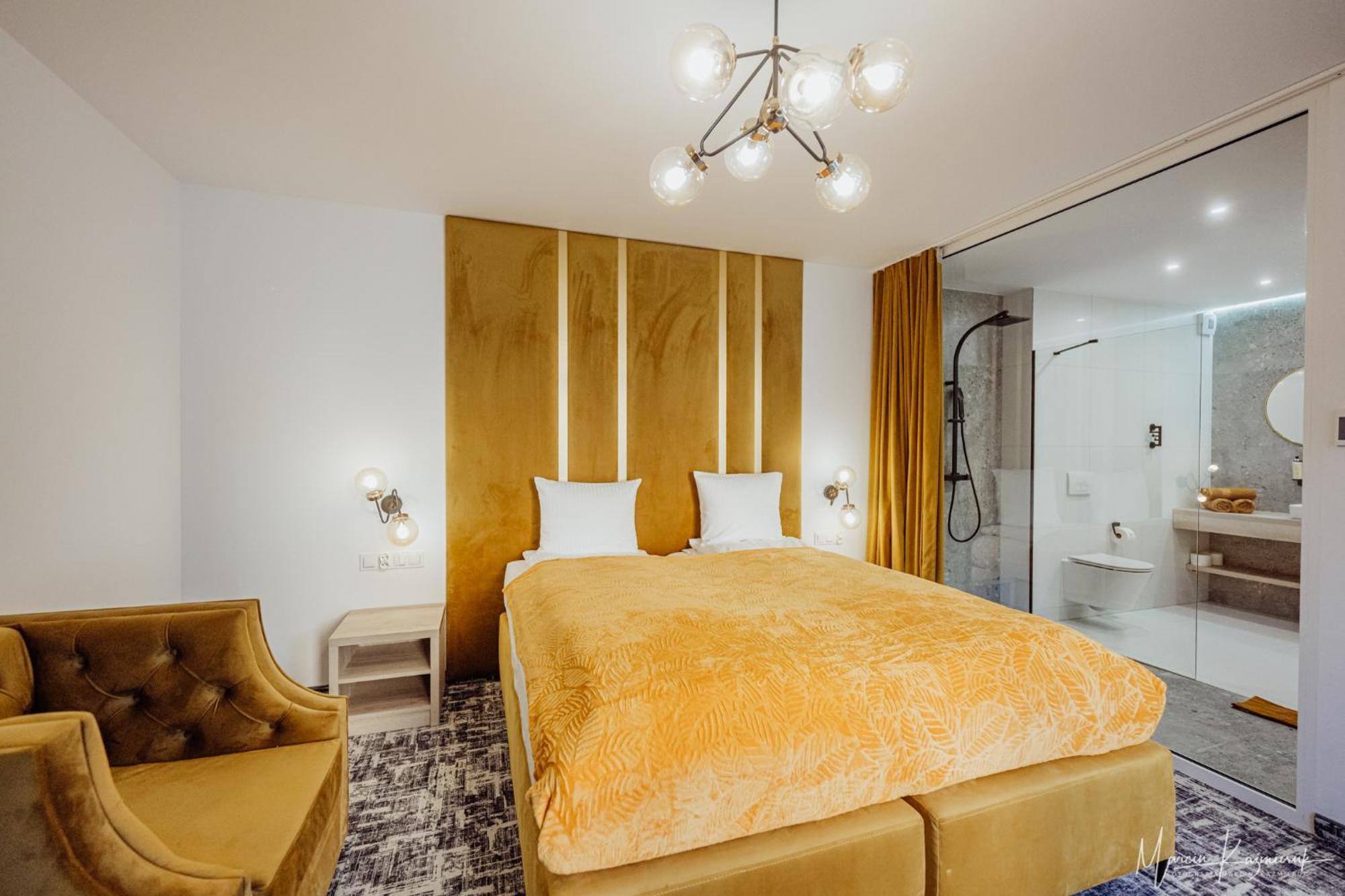 ウストカ Cristal Bed & Breakfast エクステリア 写真